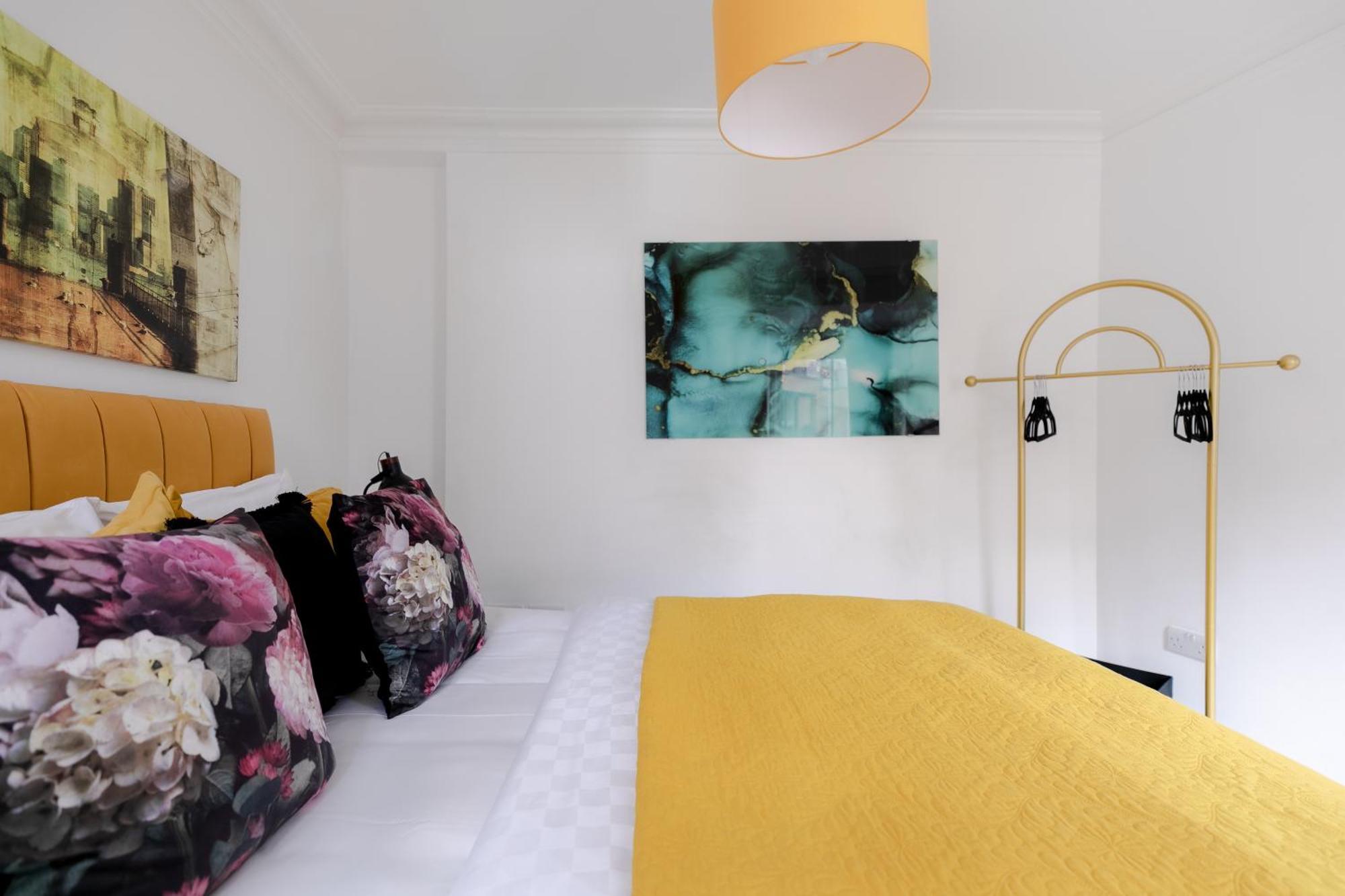 Apartamento Rare Find Off Oxford St! Soho 5Bed Design House For Xxl Groups Londres Exterior foto